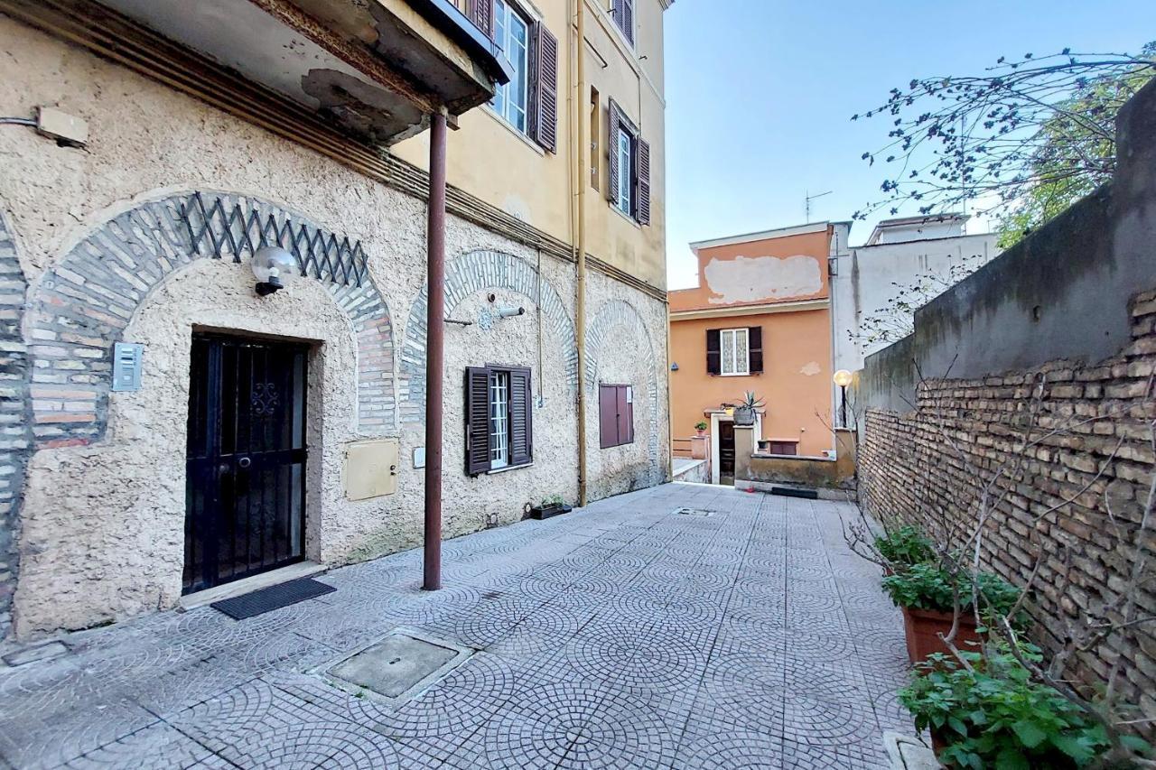 4Bnb - Cozy Vatican Loft With Terrace Рим Екстер'єр фото